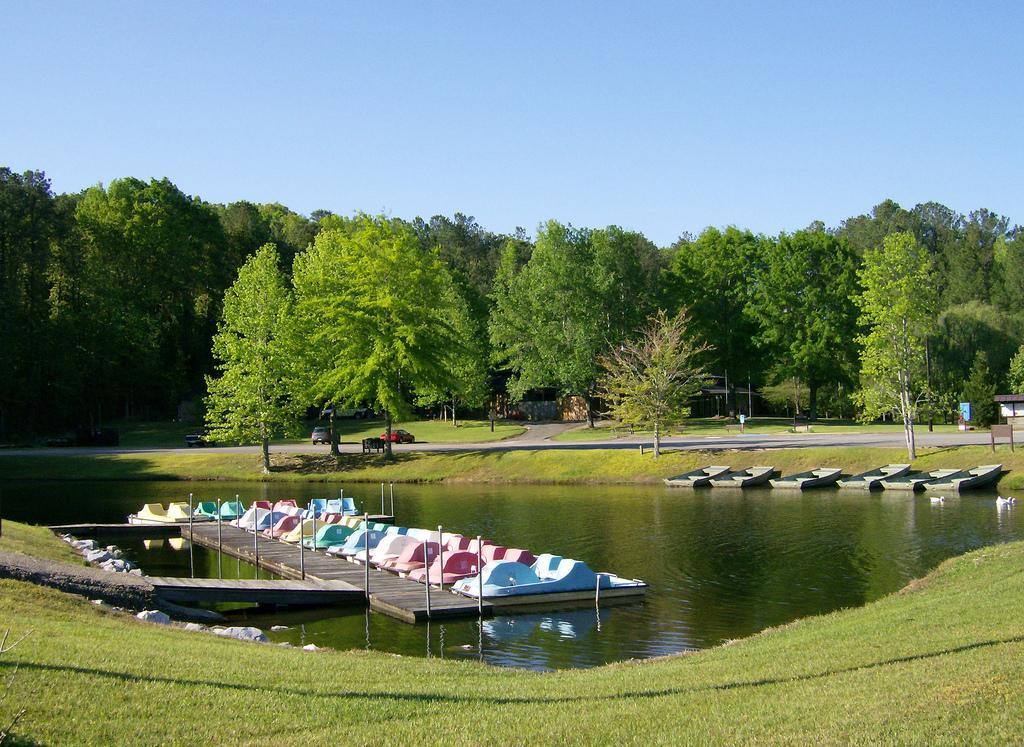 Things to do in Tuscaloosa - Lake Lurleen State Park - Boat rentals