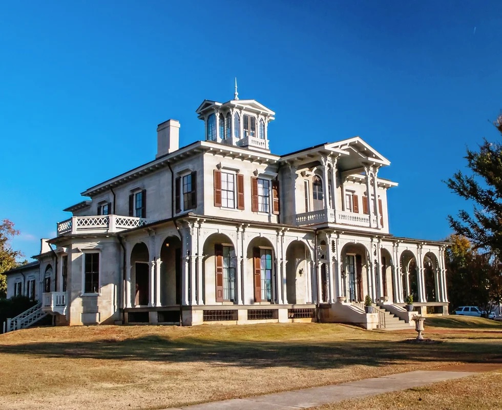 Take a Tour Back in Time Through Historic Tuscaloosa